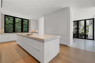 3655 Fort Charles Dr, Naples, FL 34102 - Photo 14