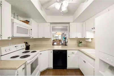 1345 SE 40th Ter #2D, Cape Coral, FL 33904 - Photo 10