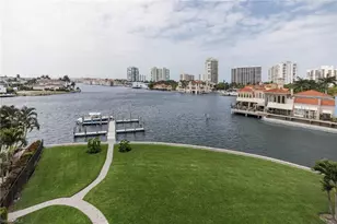 250 Park Shore Dr, Naples, FL 34103 - Photo 4