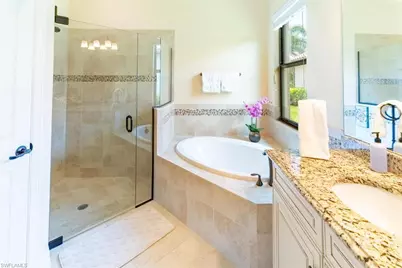 9372 Vercelli Ct, Naples, FL 34113 - Photo 24