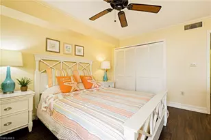 11118 Gulf Shore Dr, Naples, FL 34108 - Photo 36