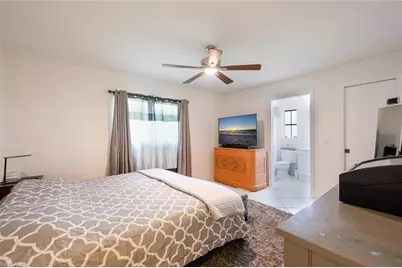 725 Grove Dr, Naples, FL 34120 - Photo 10