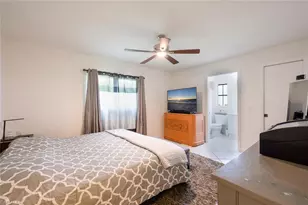 725 Grove Dr, Naples, FL 34120 - Photo 10