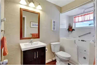 250 Bangsberg Rd SE, Port Charlotte, FL 33952 - Photo 20