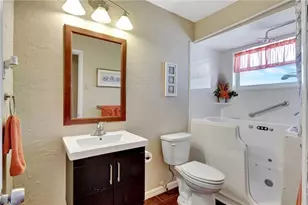 250 Bangsberg Rd SE, Port Charlotte, FL 33952 - Photo 20