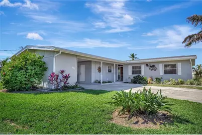 250 Bangsberg Rd SE, Port Charlotte, FL 33952 - Photo 4