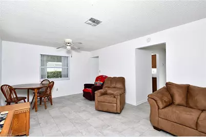 26 Pinewood Blvd, Lehigh Acres, FL 33936 - Photo 8