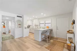 1910 Gulf Shore Blvd N, Naples, FL 34102 - Photo 4