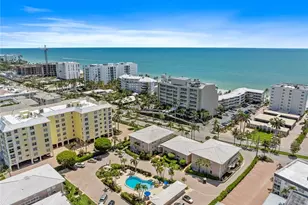 1910 Gulf Shore Blvd N, Naples, FL 34102 - Photo 26