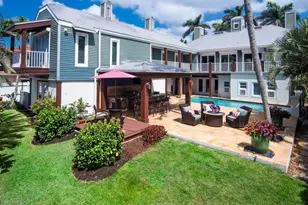 374 14th Ave S, Naples, FL 34102 - Photo 1