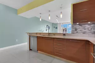 3000 Oasis Grand Blvd, Fort Myers, FL 33916 - Photo 8