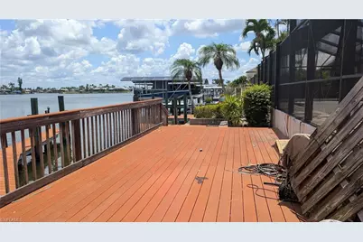 719 SW 51st Ter, Cape Coral, FL 33914 - Photo 8