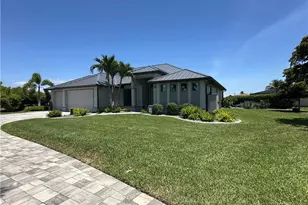 410 SE 26th Terrace, Cape Coral, FL 33904 - Photo 4