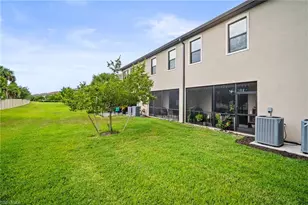 14193 Pine Lodge Ln, Fort Myers, FL 33913 - Photo 4