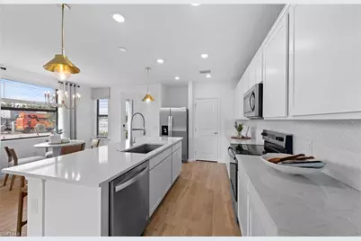 27893 Radiant Ct, Bonita Springs, FL 34135 - Photo 4