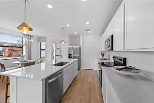 27893 Radiant Ct, Bonita Springs, FL 34135 - Photo 4