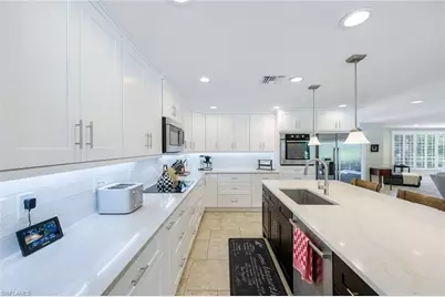 725 Old Trail Dr, Naples, FL 34103 - Photo 12