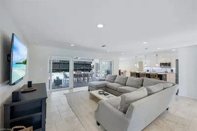 725 Old Trail Dr, Naples, FL 34103 - Photo 4