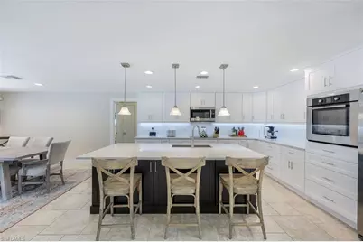 725 Old Trail Dr, Naples, FL 34103 - Photo 10