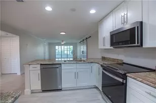 632 Victoria Dr, Cape Coral, FL 33904 - Photo 4