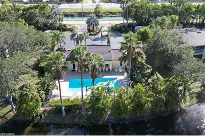 300 Diamond Cir #302, Naples, FL 34110 - Photo 12
