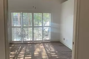 300 Diamond Cir, Naples, FL 34110 - Photo 4