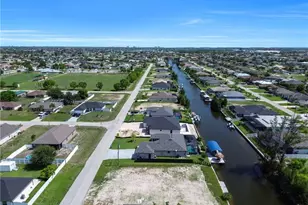 2518 SW 17th Ave, Cape Coral, FL 33914 - Photo 4