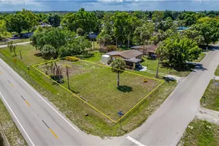 335 Ottumwa Ave, Fort Myers, FL 33905 - Photo 2