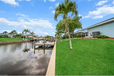 1314 SE 15th Ter, Cape Coral, FL 33990 - Photo 8