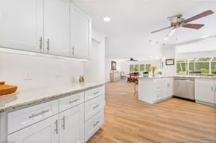 636 Park Shore Dr, Naples, FL 34103 - Photo 8