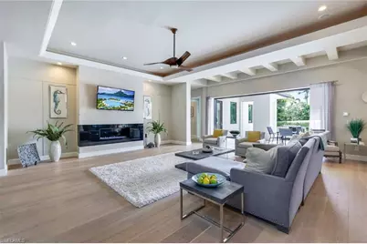 875 Wedge Dr, Naples, FL 34103 - Photo 10