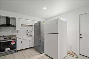 2316 Bayside St, Naples, FL 34112 - Photo 10