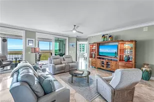 275 Indies Way, Naples, FL 34110 - Photo 4