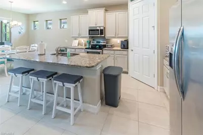 16366 Barclay Ct, Naples, FL 34110 - Photo 6