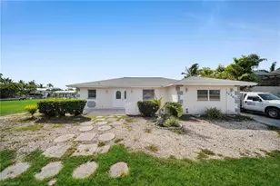 14260 McGregor Blvd, Fort Myers, FL 33919 - Photo 2