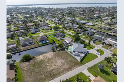 2529 SE 19th Ave, Cape Coral, FL 33904 - Photo 4