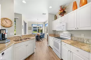 784 Carrick Bend Cir, Naples, FL 34110 - Photo 10