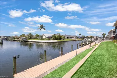 1010 SW 48th Ter #102, Cape Coral, FL 33914 - Photo 4