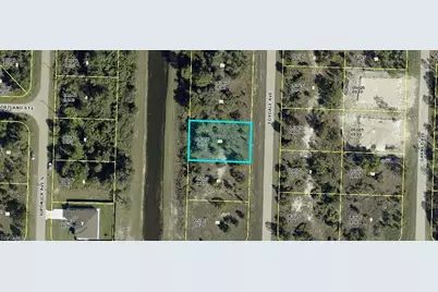 905 Foxdale Ave, Lehigh Acres, FL 33974 - Photo 2