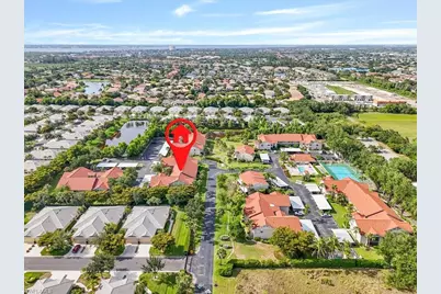 9652 Windsor Gardens Ln #105, Fort Myers, FL 33919 - Photo 2