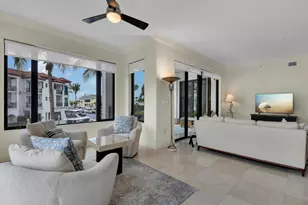 1490 5th Ave S, Naples, FL 34102 - Photo 4