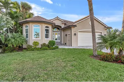 3254 Lakeview Dr, Naples, FL 34112 - Photo 4
