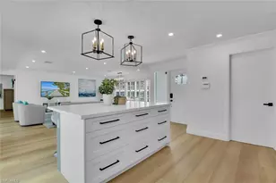 740 Park Shore Dr, Naples, FL 34103 - Photo 10