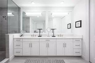 16360 Viansa Wy, Naples, FL 34110 - Photo 14