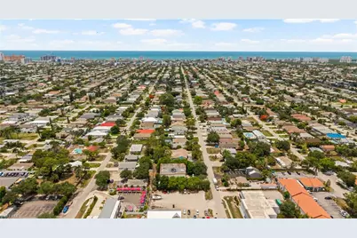 860 102nd Ave N, Naples, FL 34108 - Photo 10