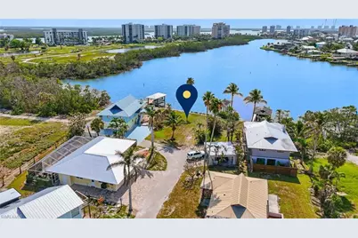 22491 Buccaneer Lagoon St, Fort Myers Beach, FL 33931 - Photo 2