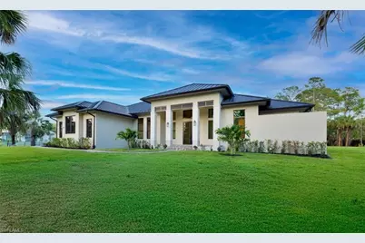 538 13th St SW, Naples, FL 34117 - Photo 1