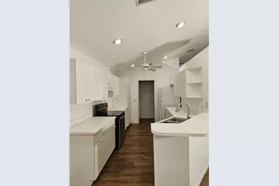 15258 Cricket Ln, Fort Myers, FL 33919 - Photo 20