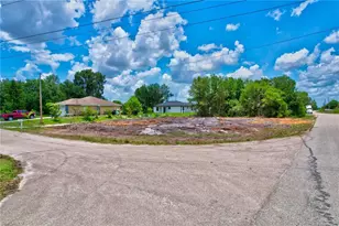 451 Rathburn St, Lehigh Acres, FL 33974 - Photo 4