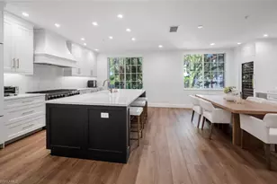 888 10th St S, Naples, FL 34102 - Photo 16